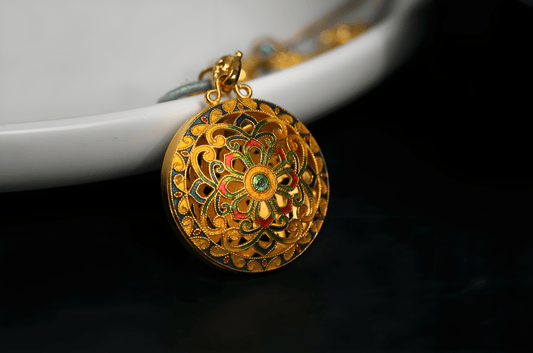 The Timeless Art of Traditional Chinese Gold Craftsmanship