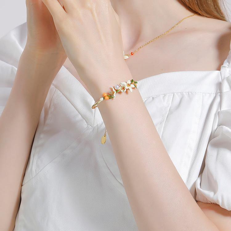 Orange Blossom and Kumquat Bracelet - LOVELY ROBIN