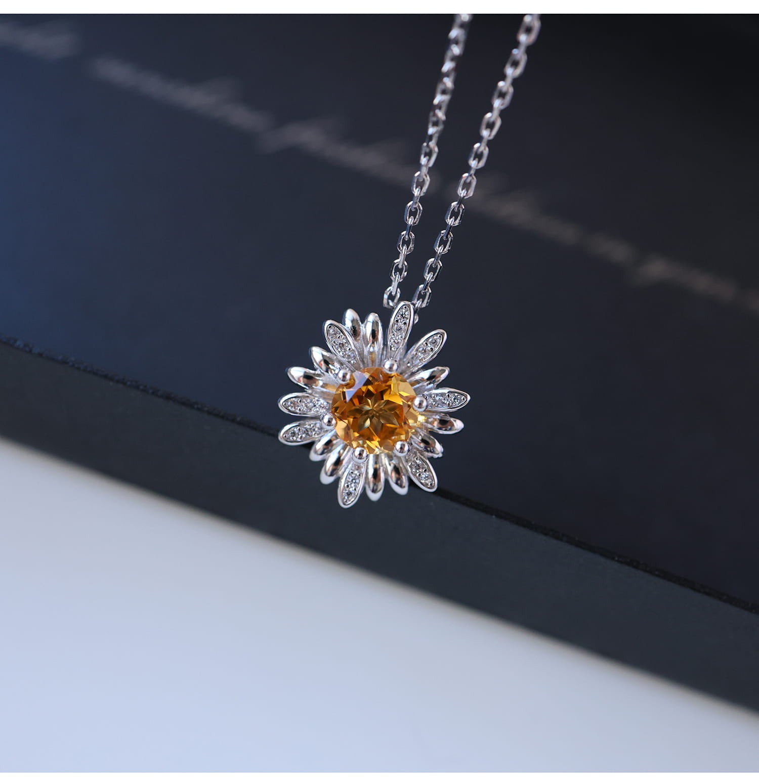 Daisy Citrine Pendant Necklace in 925 Sterling Silver – Handcrafted Brazilian Yellow Quartz Birthstone Jewelry