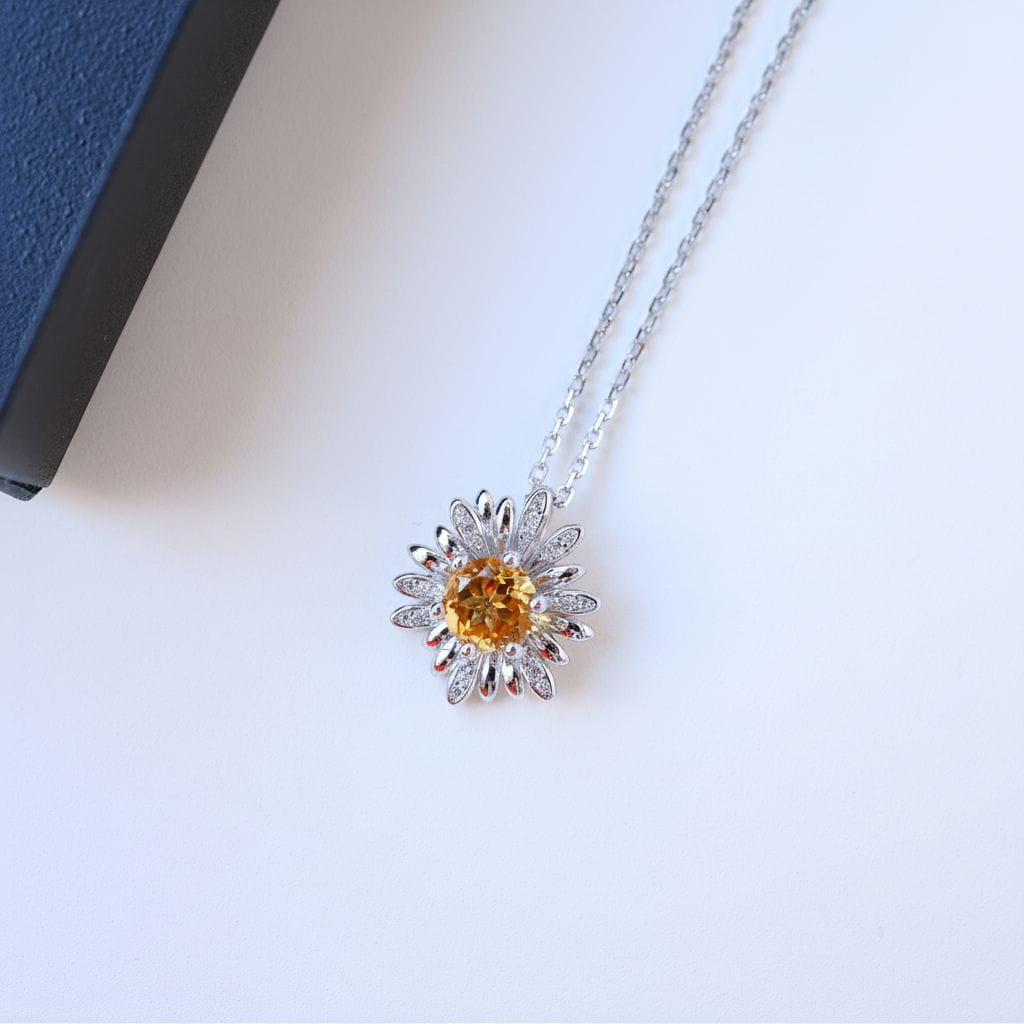 Daisy Citrine Pendant Necklace in 925 Sterling Silver – Handcrafted Brazilian Yellow Quartz Birthstone Jewelry