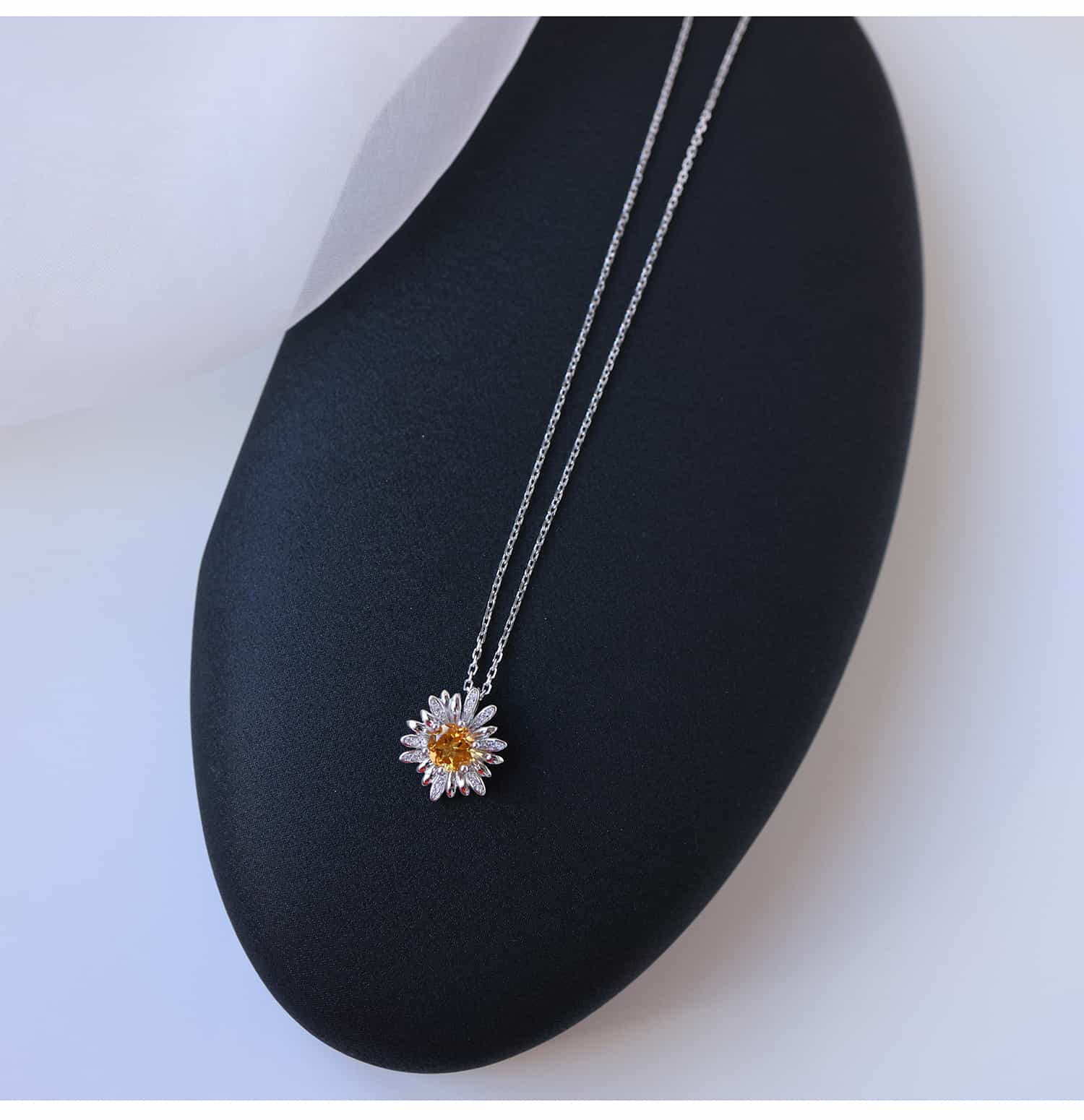 Daisy Citrine Pendant Necklace in 925 Sterling Silver – Handcrafted Brazilian Yellow Quartz Birthstone Jewelry