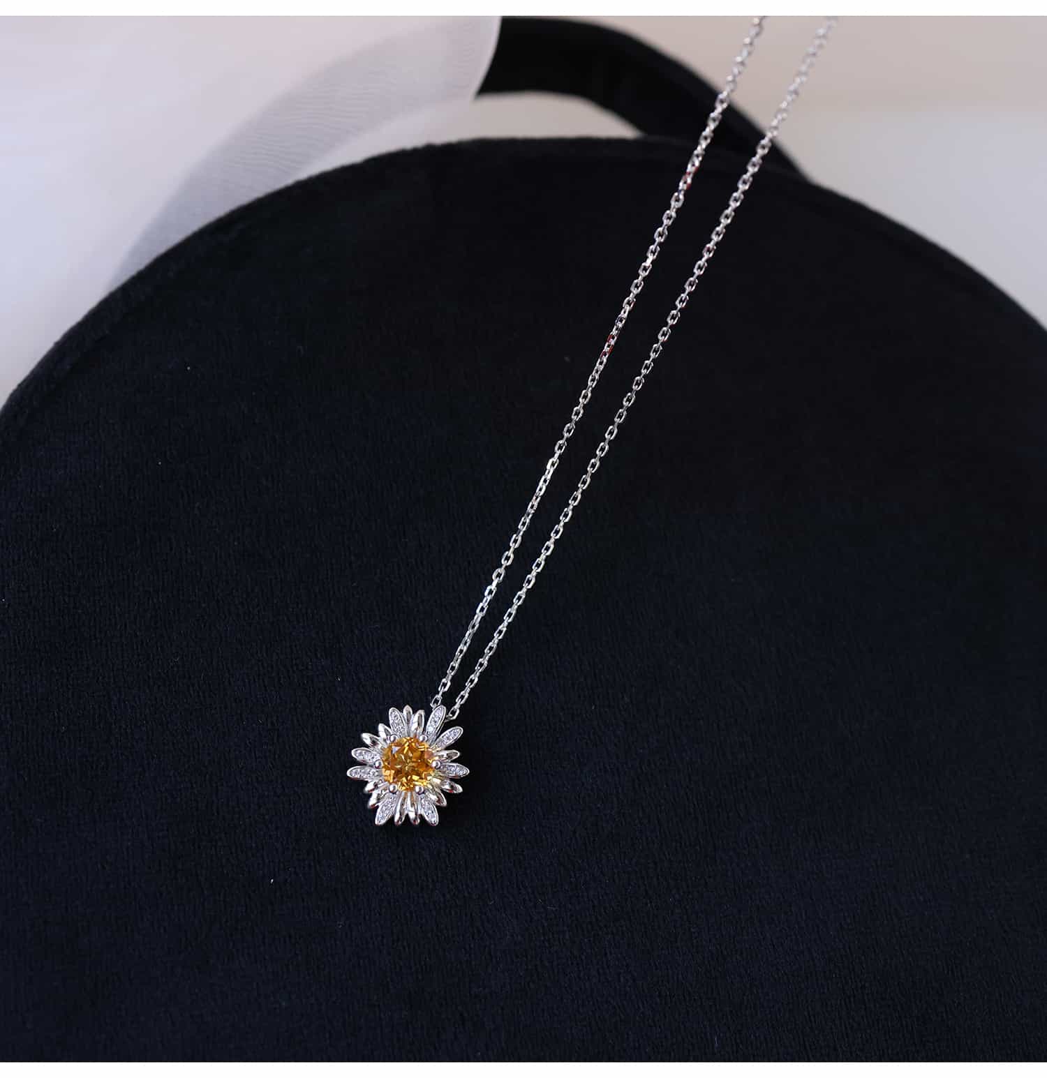 Daisy Citrine Pendant Necklace in 925 Sterling Silver – Handcrafted Brazilian Yellow Quartz Birthstone Jewelry