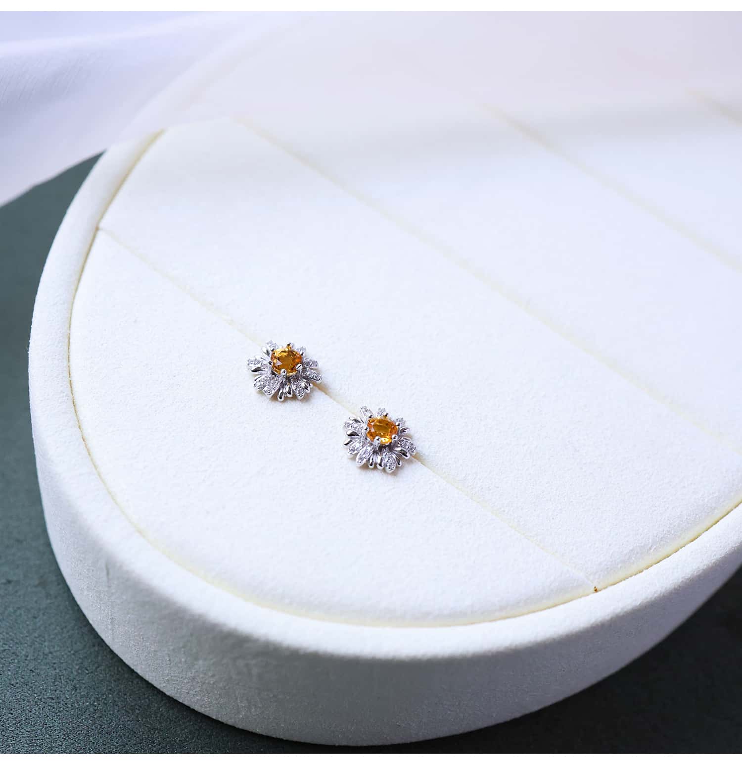 Daisy Citrine Stud Earrings in 925 Sterling Silver – Handcrafted Yellow Quartz November Birthstone Jewelry
