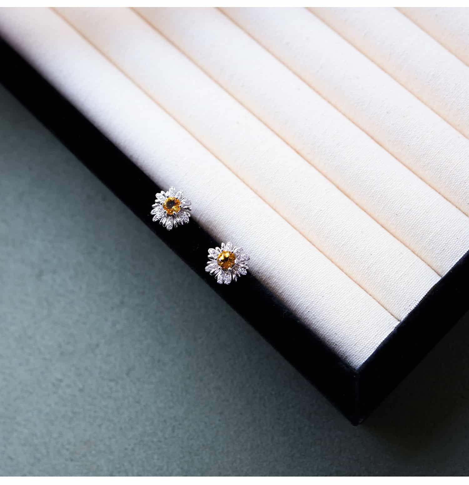Daisy Citrine Stud Earrings in 925 Sterling Silver – Handcrafted Yellow Quartz November Birthstone Jewelry
