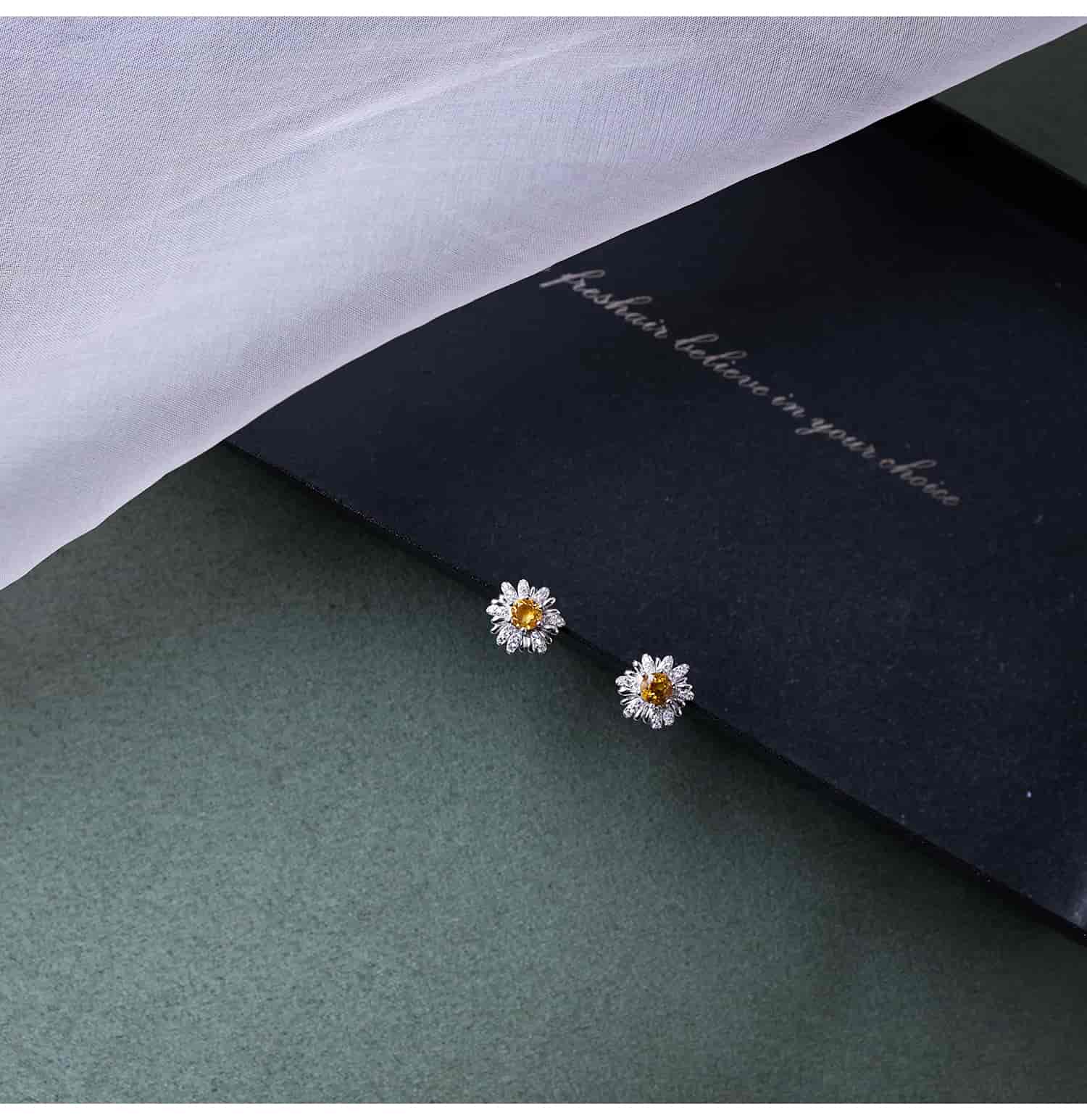 Daisy Citrine Stud Earrings in 925 Sterling Silver – Handcrafted Yellow Quartz November Birthstone Jewelry