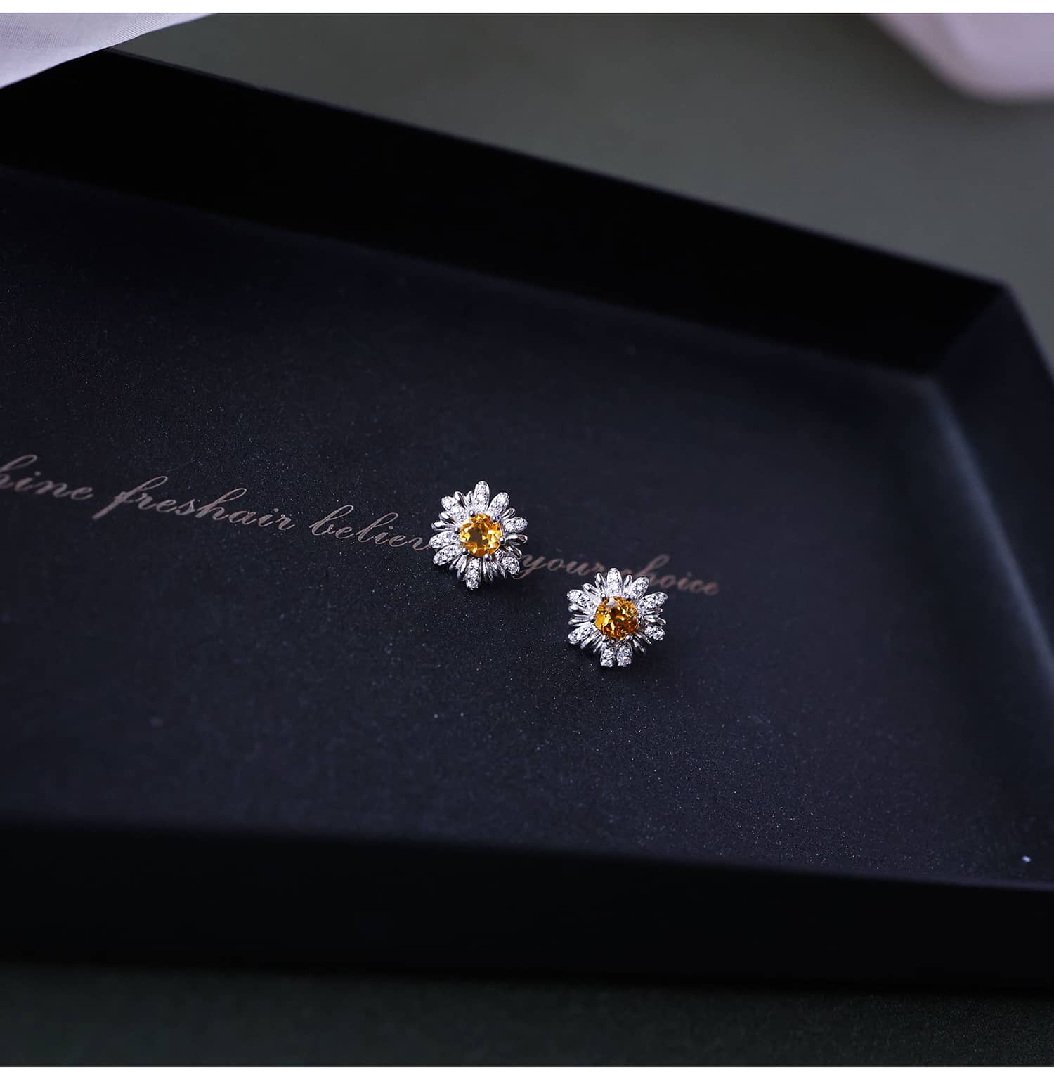 Daisy Citrine Stud Earrings in 925 Sterling Silver – Handcrafted Yellow Quartz November Birthstone Jewelry