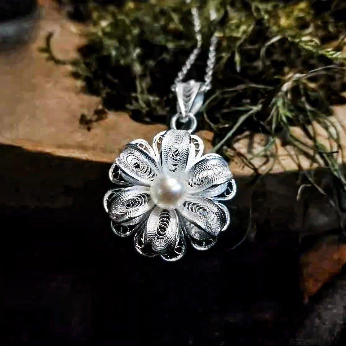 Classic Silver Filigree Pearl Pendant - LOVELY ROBIN