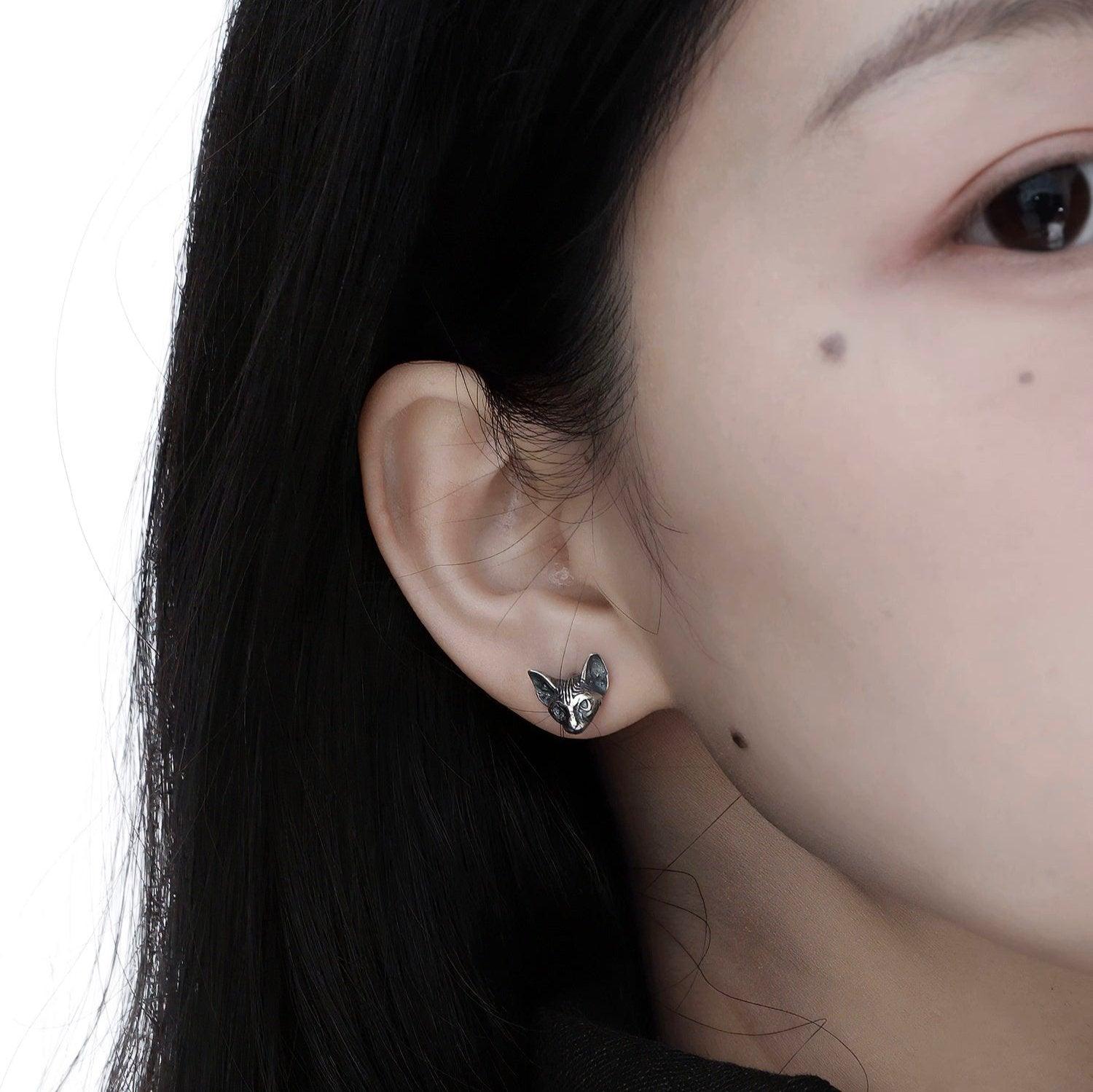 Vintage Silver Gothic Cat Stud Earrings - LOVELY ROBIN