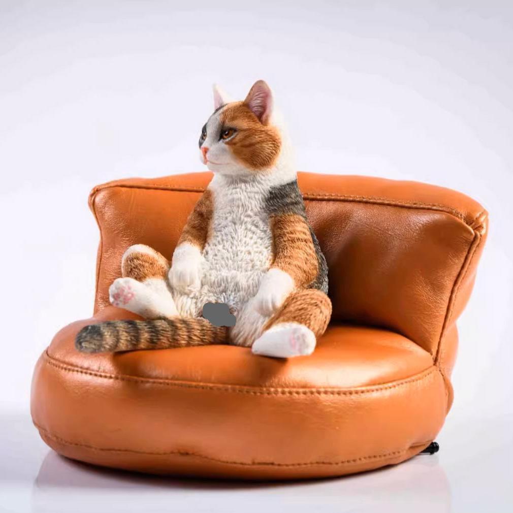 Relaxed Cat Figurine Ornament - LOVELY ROBIN