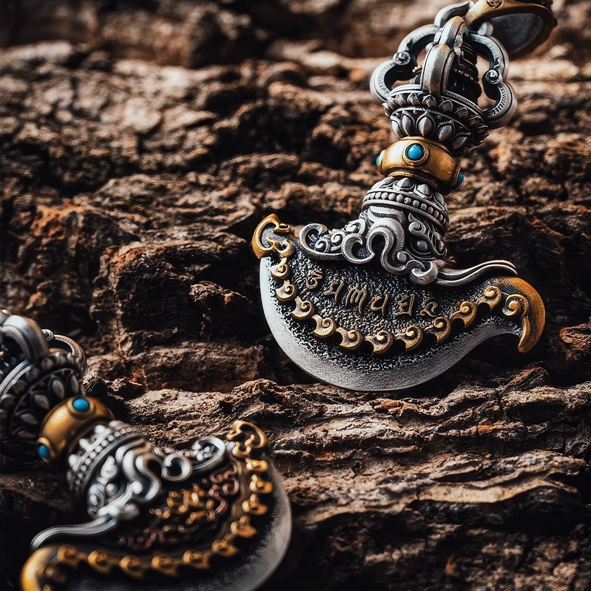 Tibetan Vajra Amulet Necklace - LOVELY ROBIN