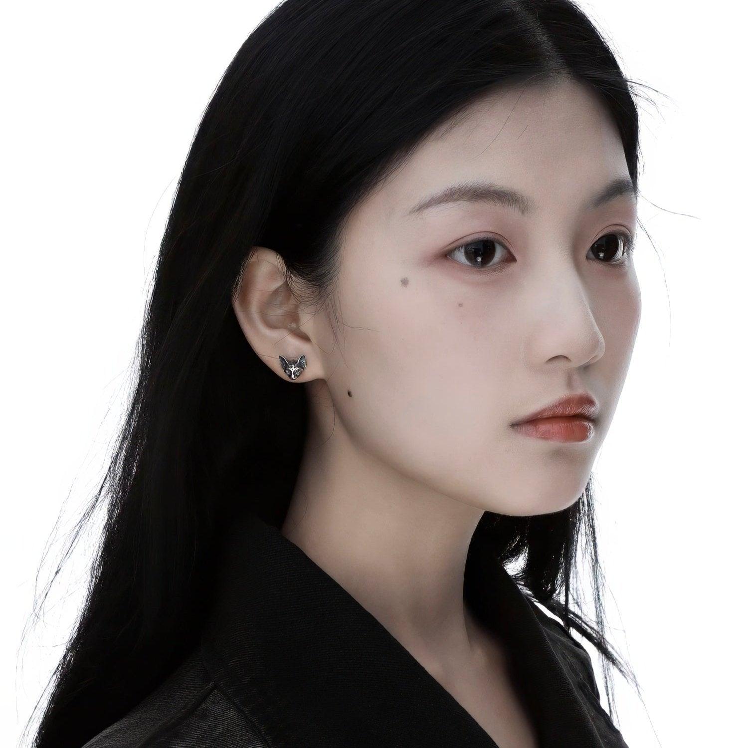 Vintage Silver Gothic Cat Stud Earrings - LOVELY ROBIN