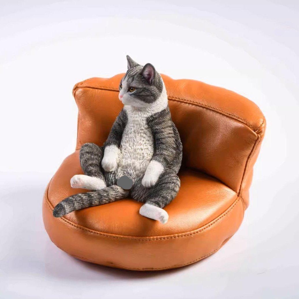 Relaxed Cat Figurine Ornament - LOVELY ROBIN