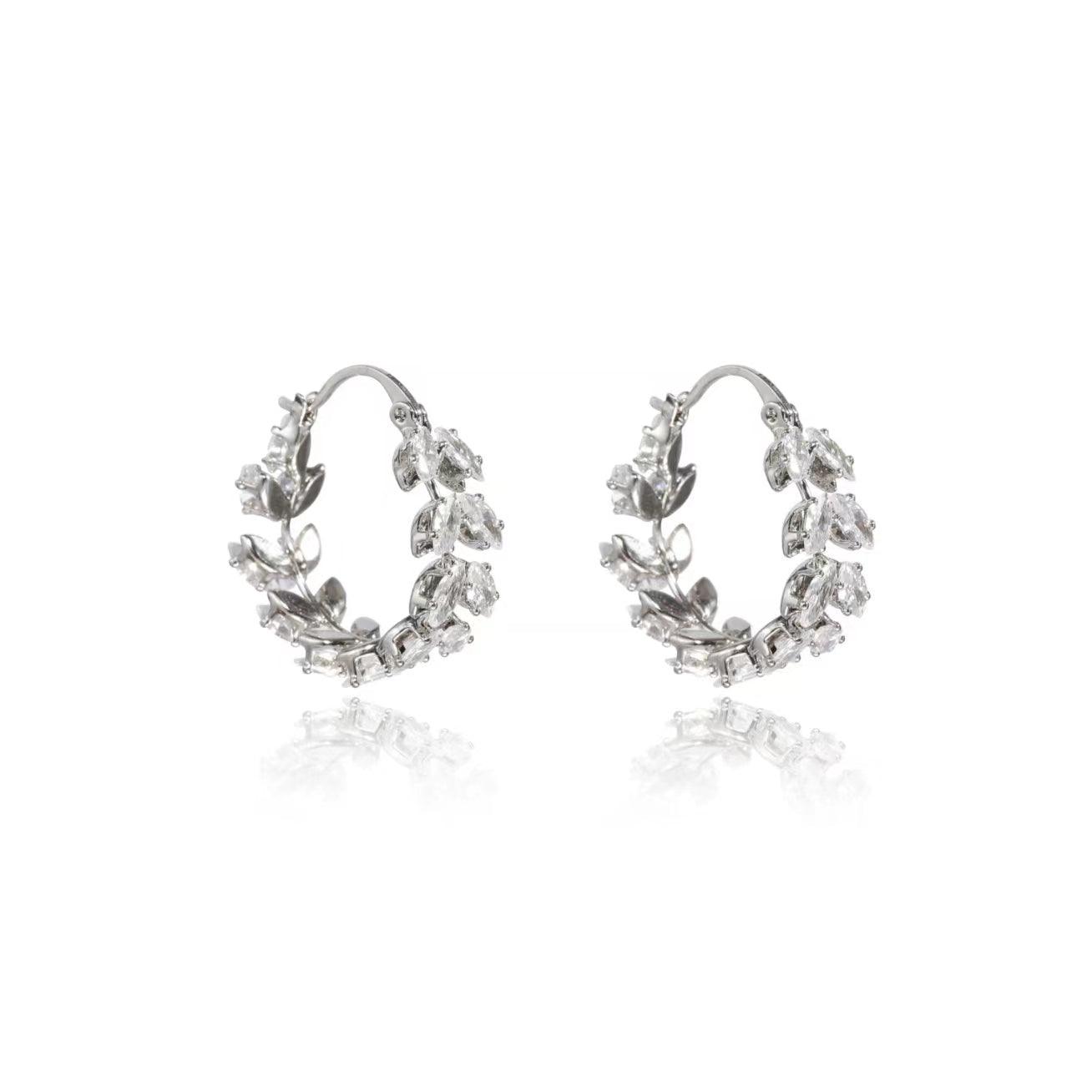 "Sparkling Silver Leaves" earrings - LOVELY ROBIN