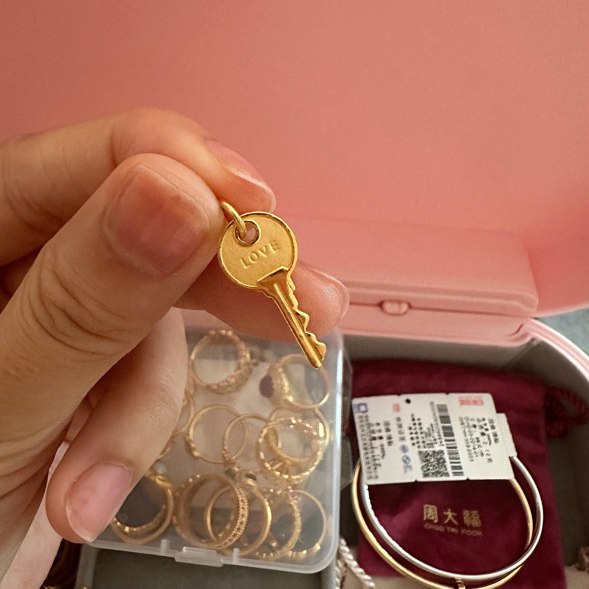 Key to Love 24K Gold Pendant - LOVELY ROBIN