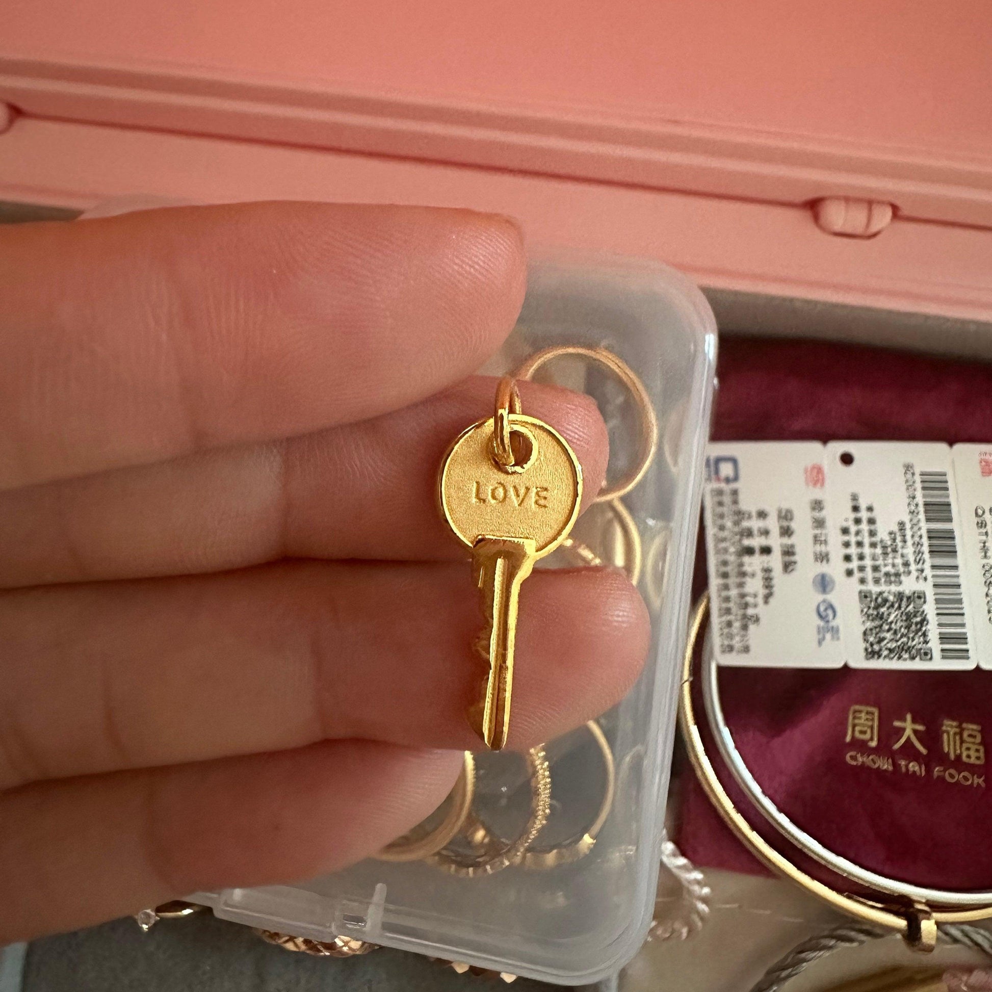 Key to Love 24K Gold Pendant - LOVELY ROBIN