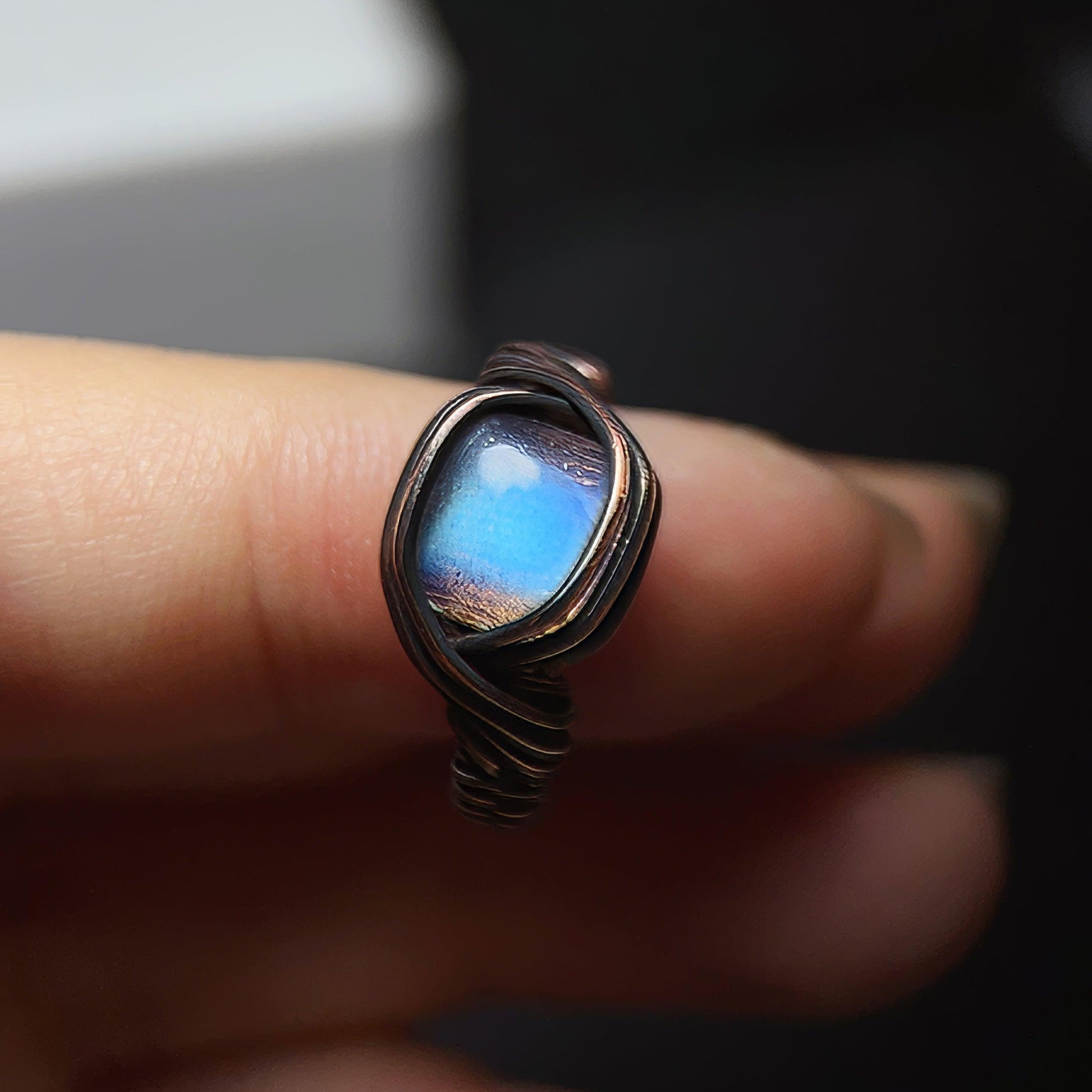 Radiant Light Labradorite Handmade Ring - LOVELY ROBIN