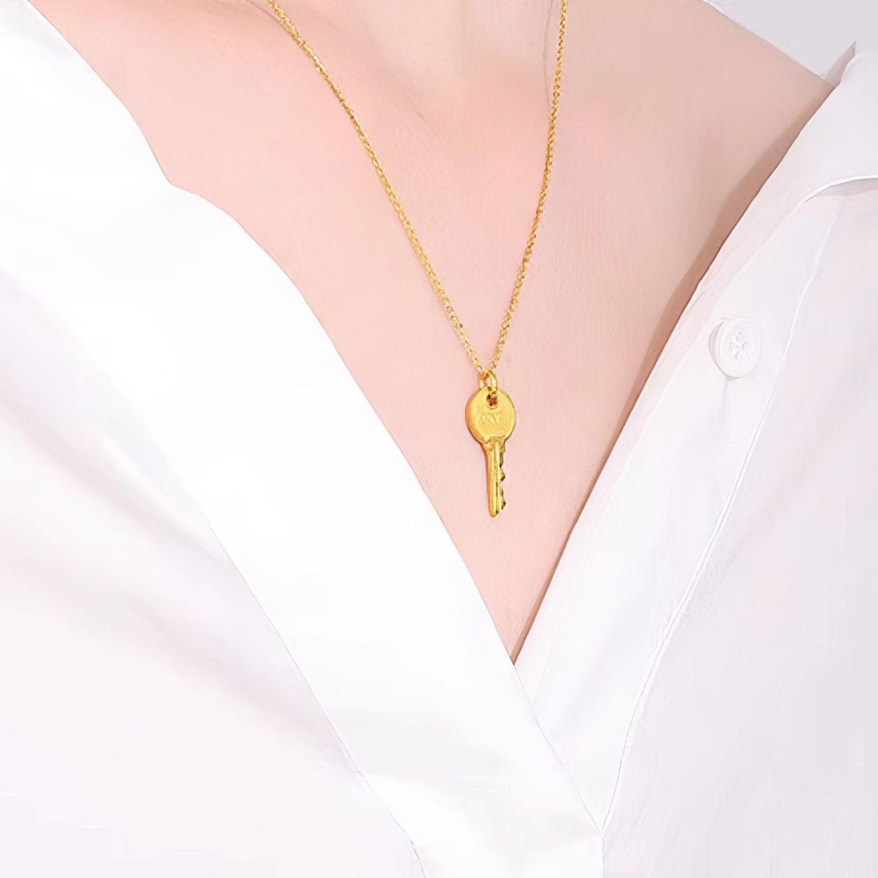 Key to Love 24K Gold Pendant - LOVELY ROBIN