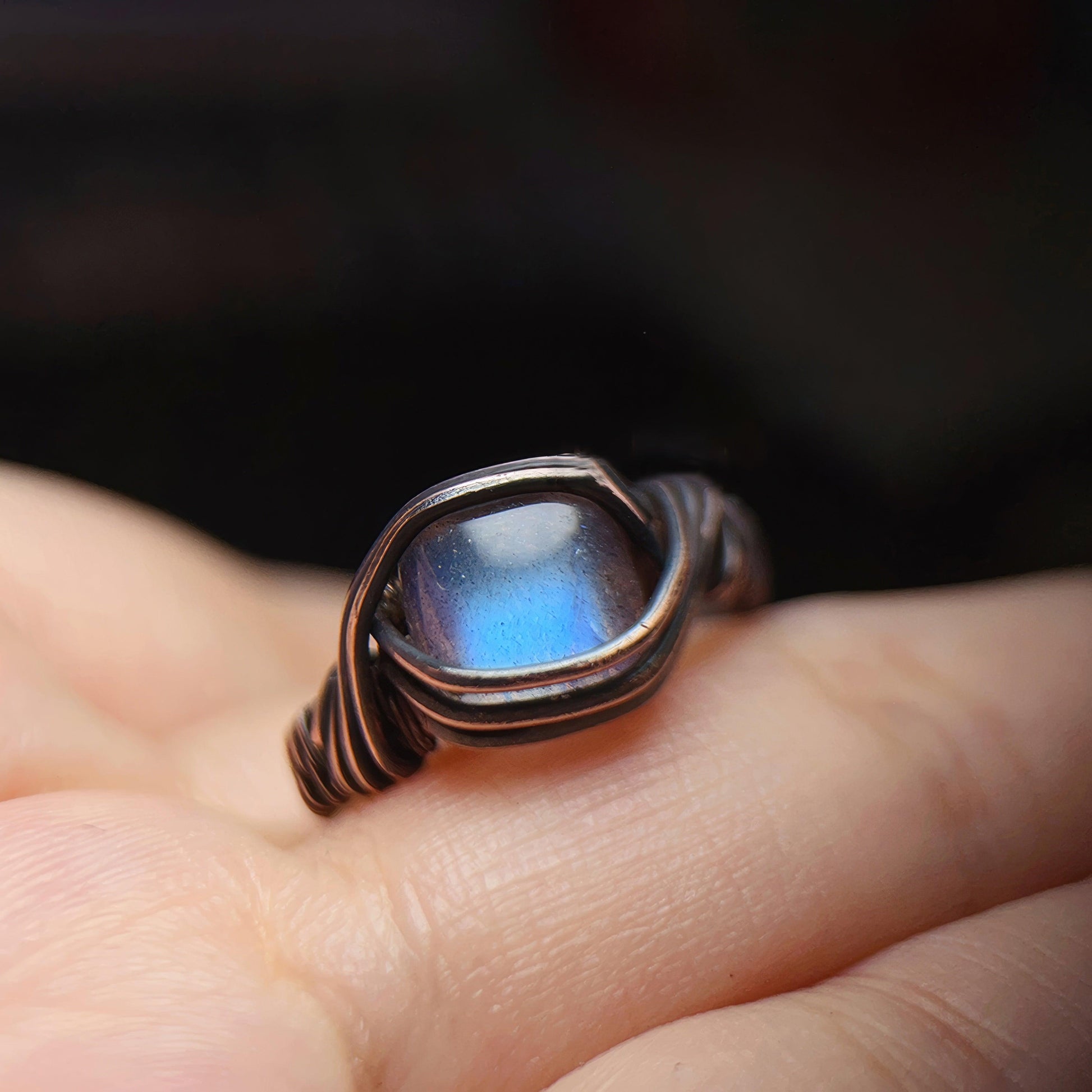 Radiant Light Labradorite Handmade Ring - LOVELY ROBIN