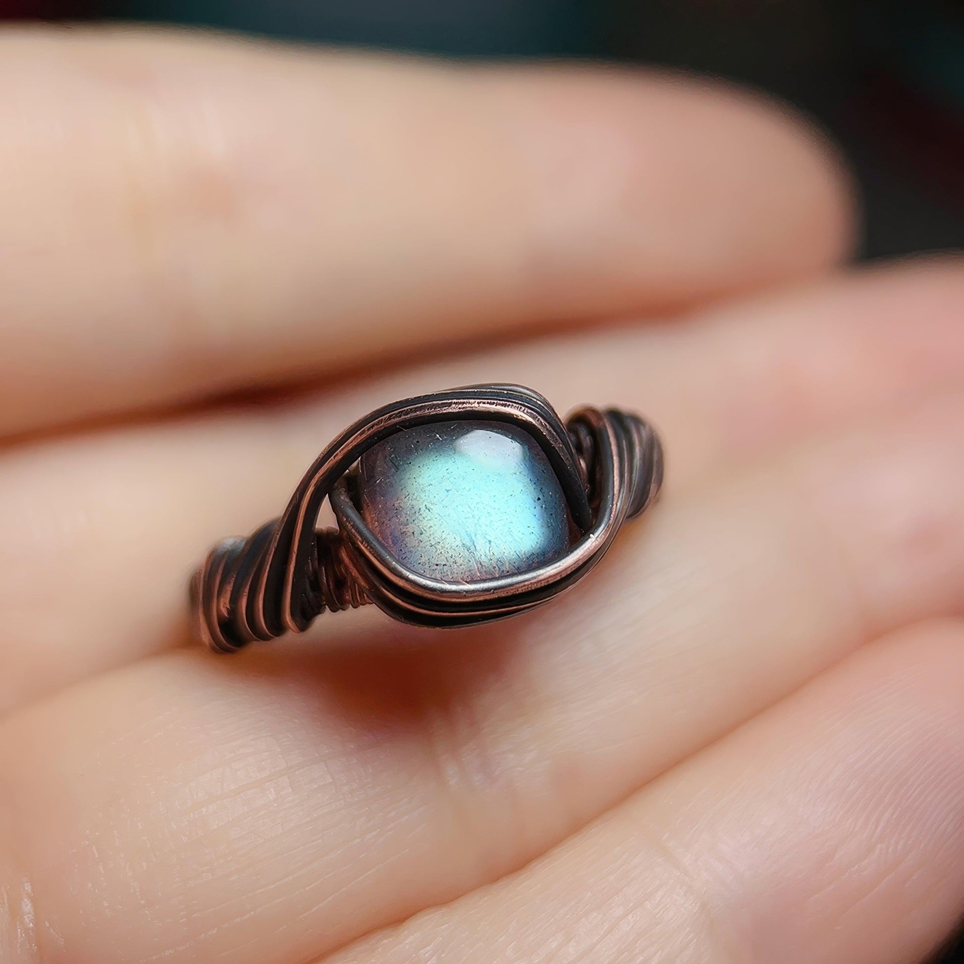 Radiant Light Labradorite Handmade Ring - LOVELY ROBIN