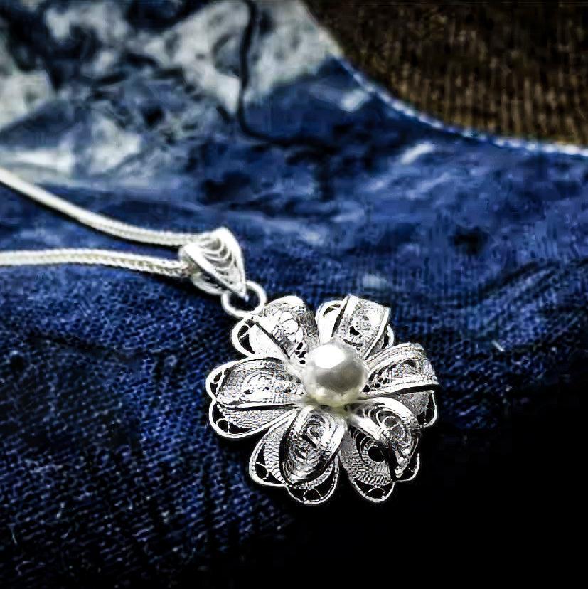 Classic Silver Filigree Pearl Pendant - LOVELY ROBIN