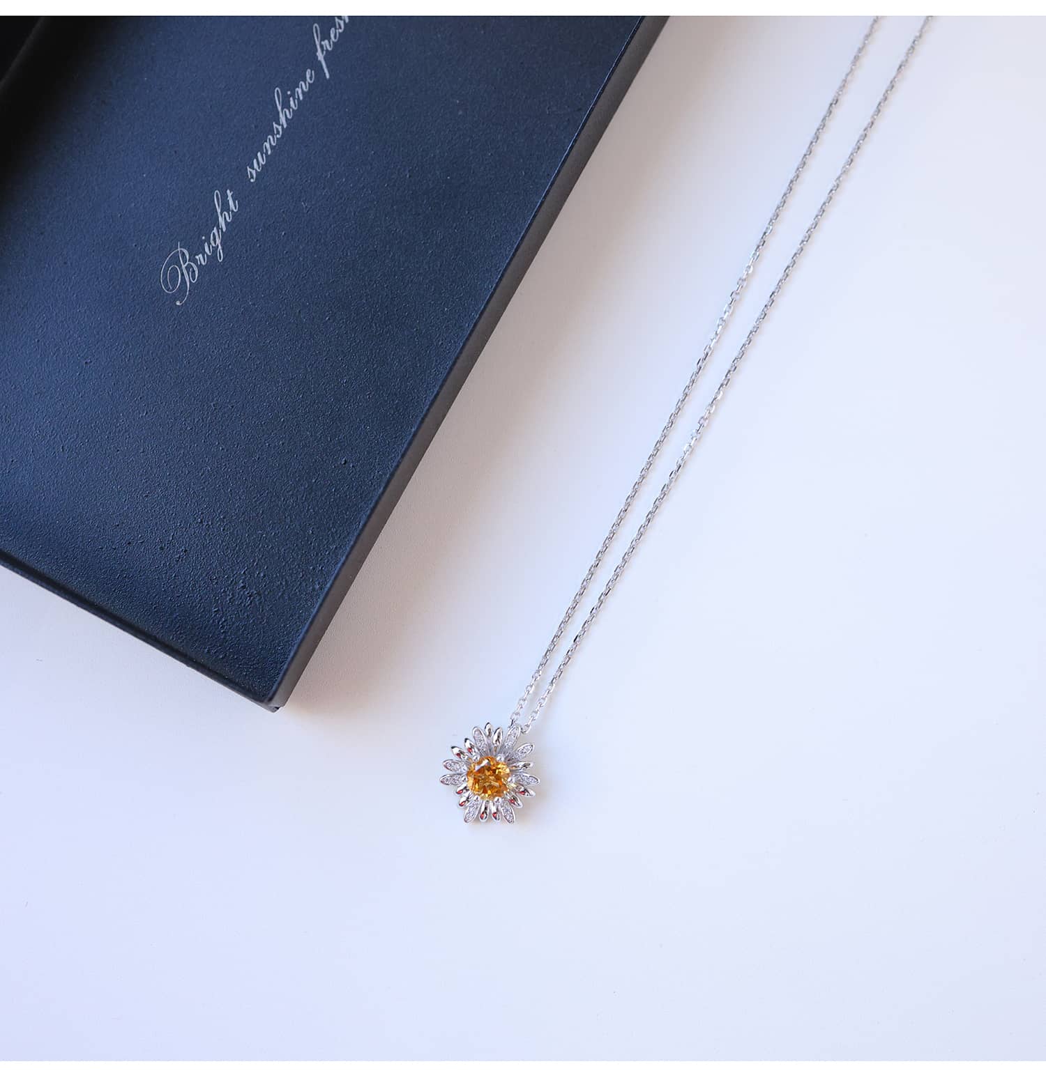 Daisy Citrine Pendant Necklace in 925 Sterling Silver – Handcrafted Brazilian Yellow Quartz Birthstone Jewelry