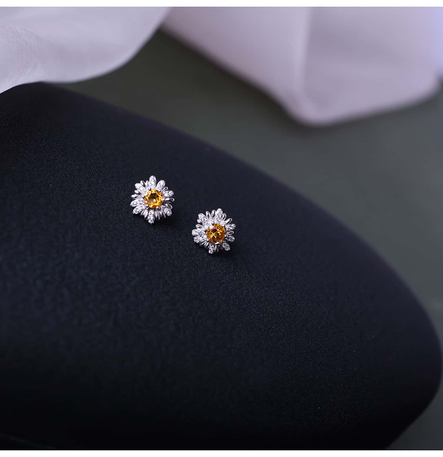 Daisy Citrine Stud Earrings in 925 Sterling Silver – Handcrafted Yellow Quartz November Birthstone Jewelry