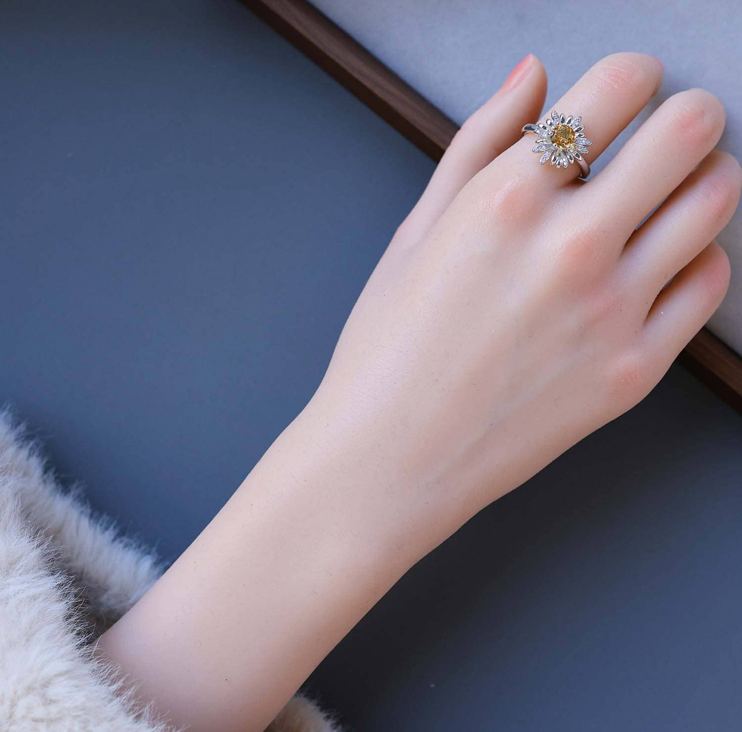 Daisy Flower Citrine Open Ring in 925 Sterling Silver – Handcrafted Brazilian Yellow Quartz Jewelry