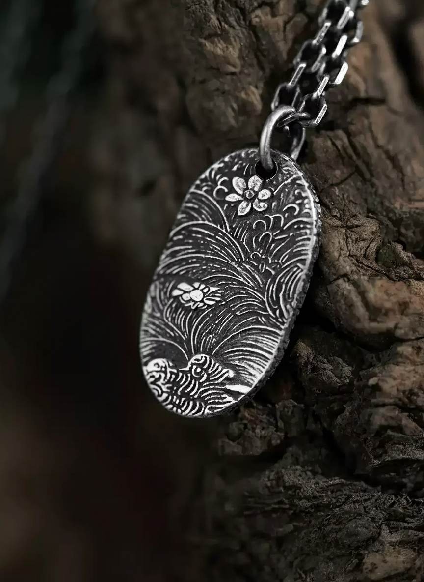 Firework-Pendant-Necklace-in-Solid-Silver_13