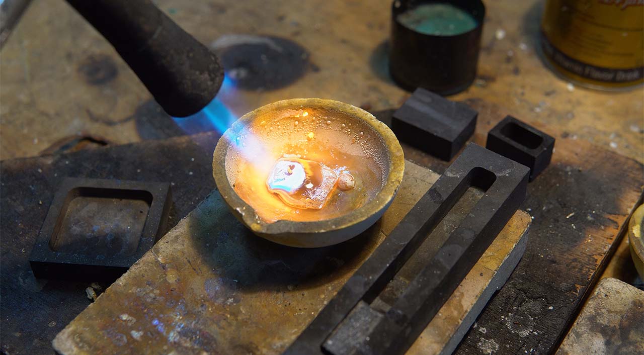 Handcrafted 925 Sterling Silver Ring with Natural Opal Chips Inlay