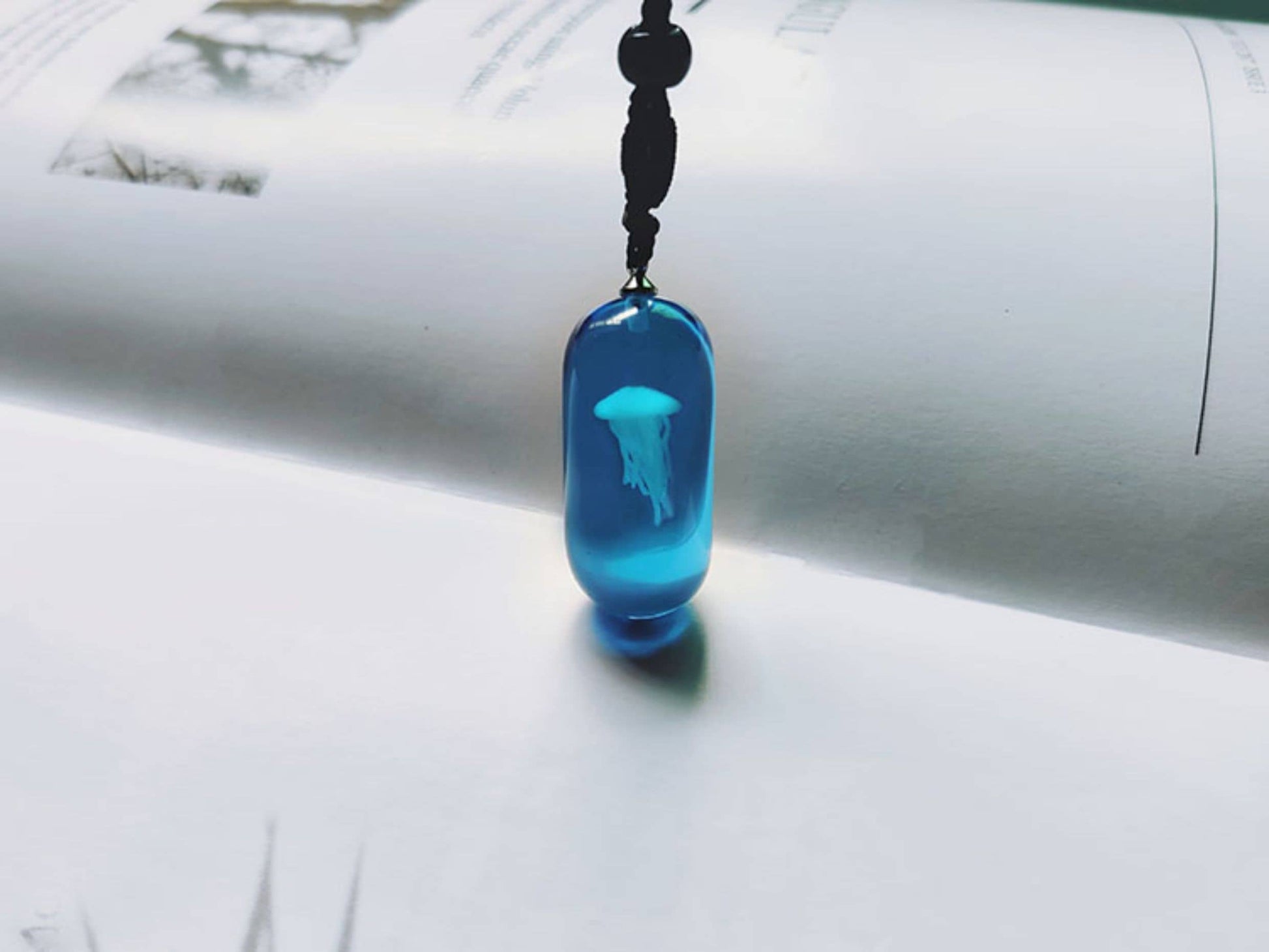Handcrafted Jellyfish Pendant Necklace – Glow in the Dark Ocean-Inspired Resin Jewelry
