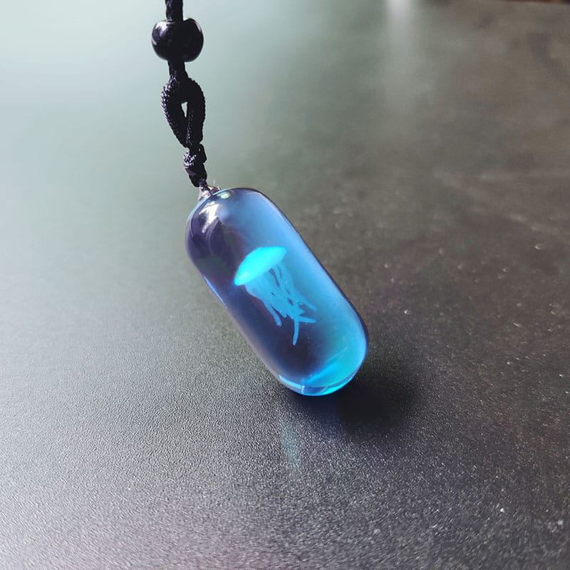 Handcrafted Jellyfish Pendant Necklace – Glow in the Dark Ocean-Inspired Resin Jewelry