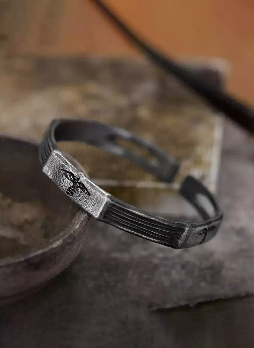 Raven-Open-Cuff-Bracelet-in-999-Fine-Silver_5