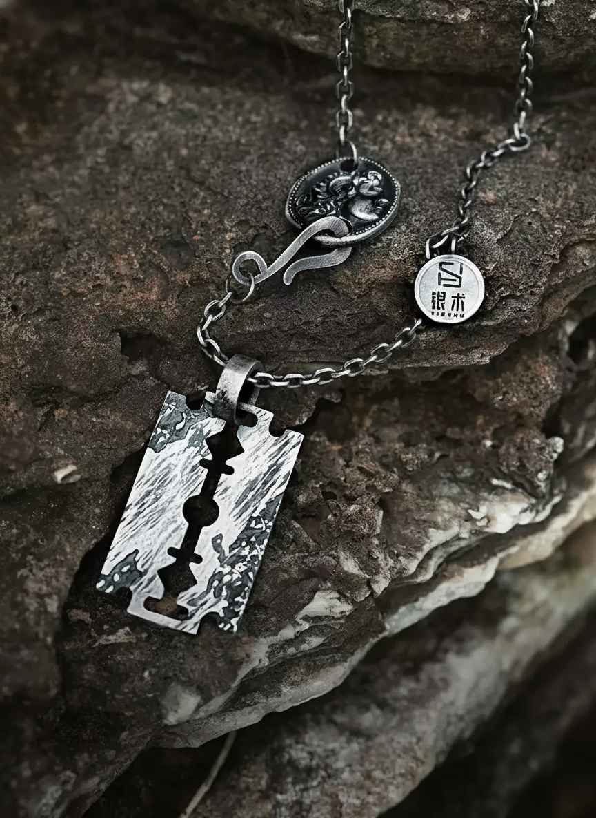 S999-Sterling-Silver-Blade-Pendant-Necklace-for-Men_3