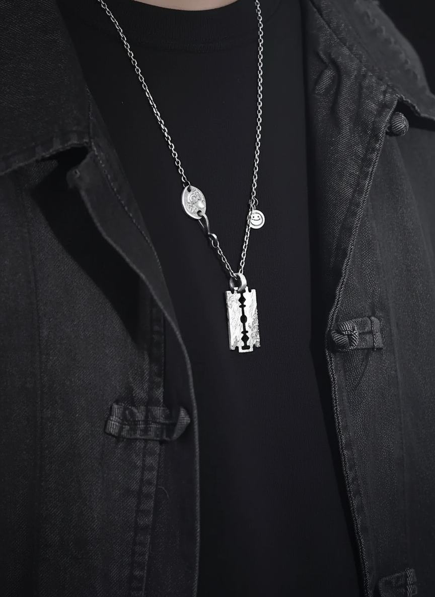 S999-Sterling-Silver-Blade-Pendant-Necklace-for-Men_4