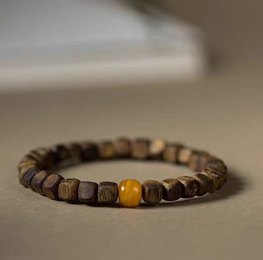 Agarwood Essence - LOVELY ROBIN